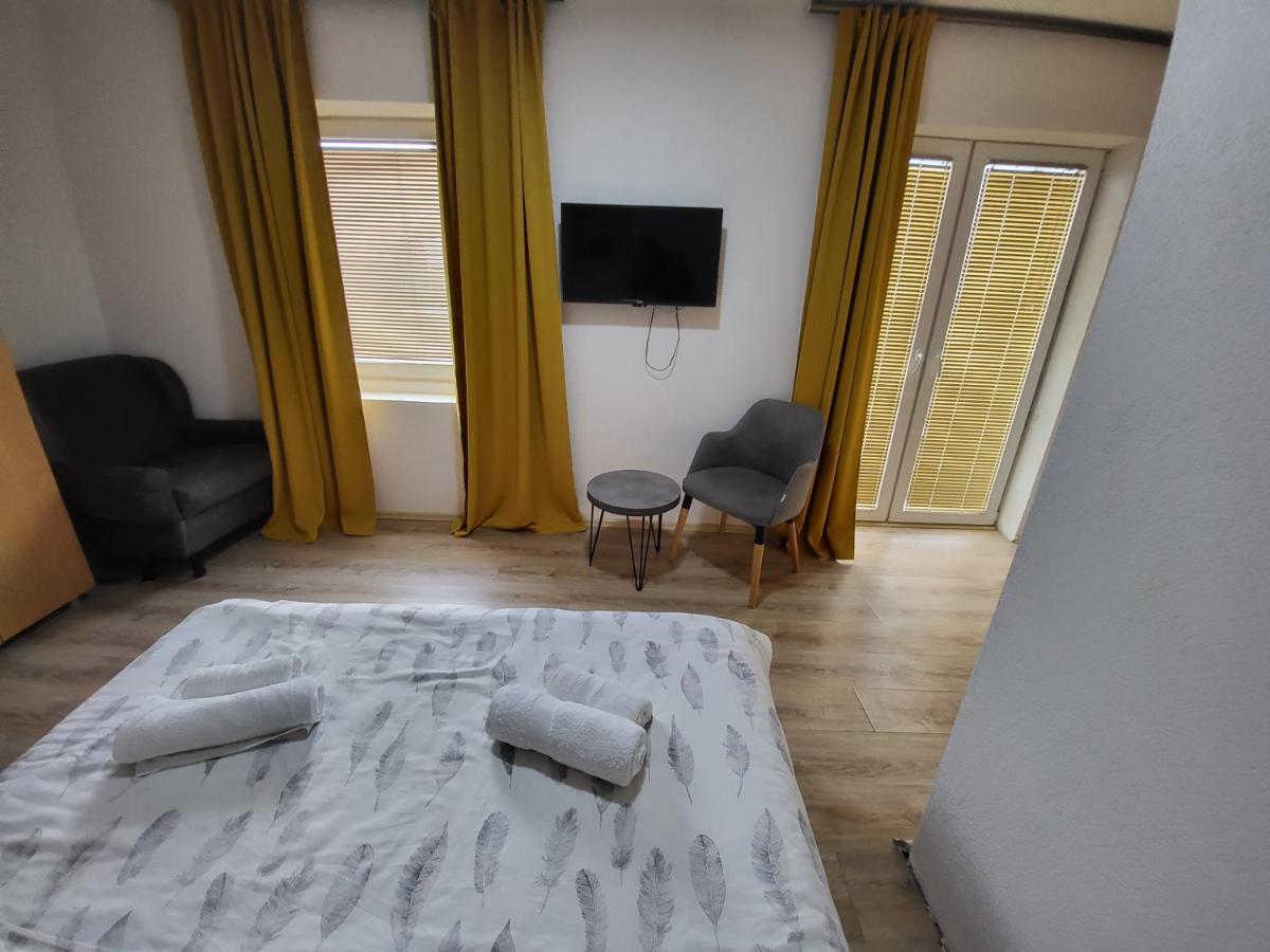 Villa Pegasus Pestani Ohrid Bagian luar foto
