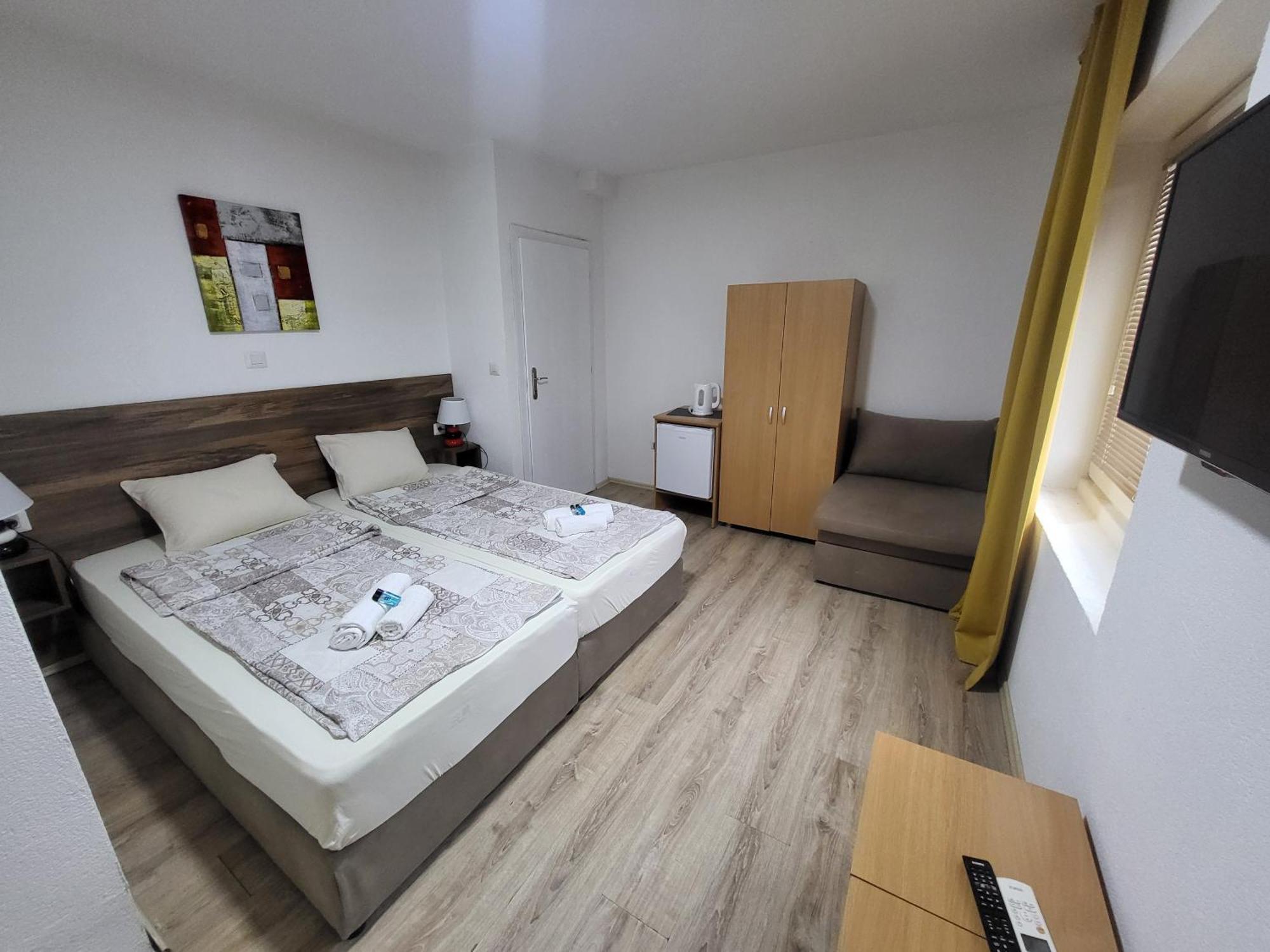 Villa Pegasus Pestani Ohrid Bagian luar foto