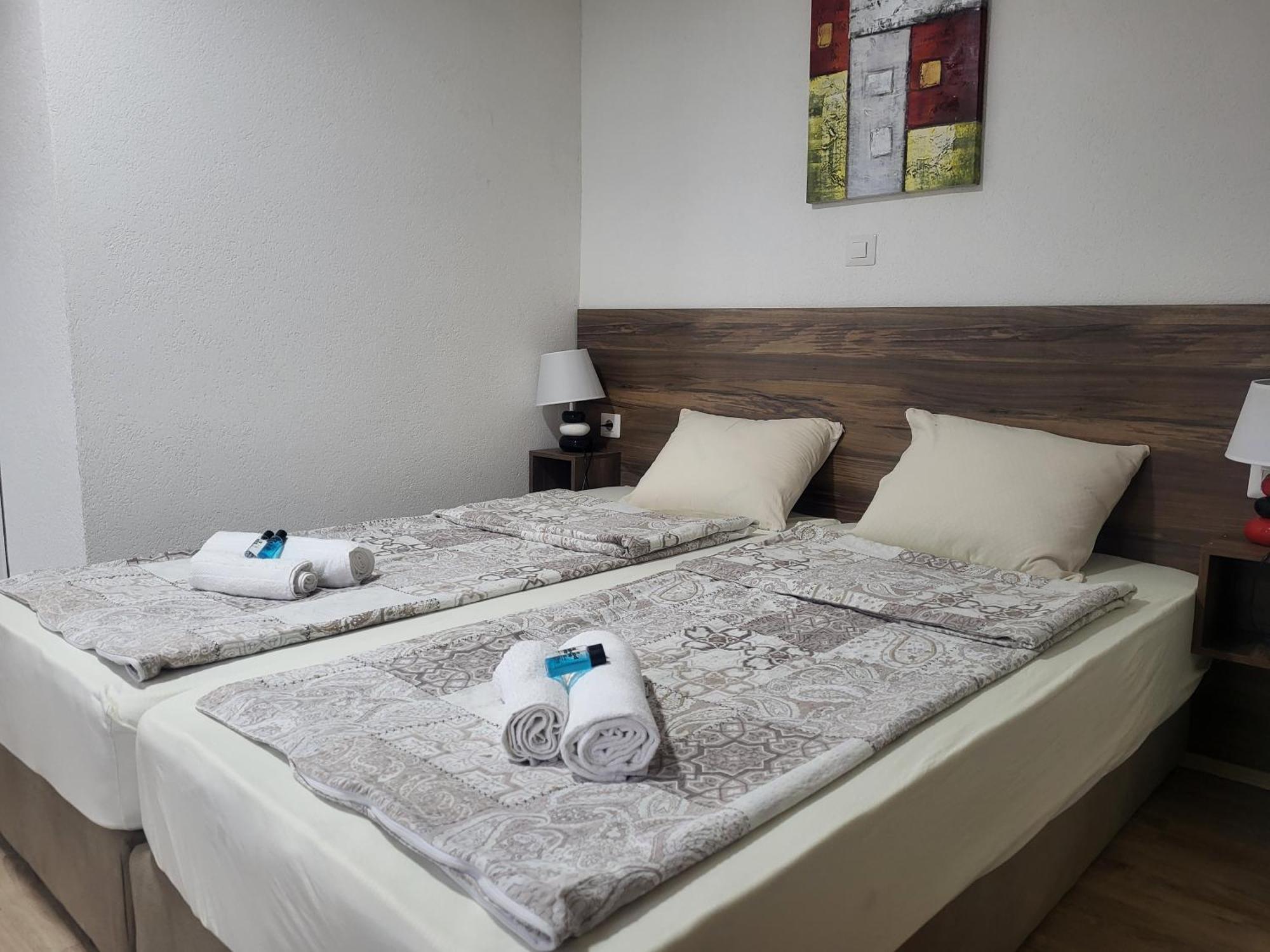 Villa Pegasus Pestani Ohrid Bagian luar foto