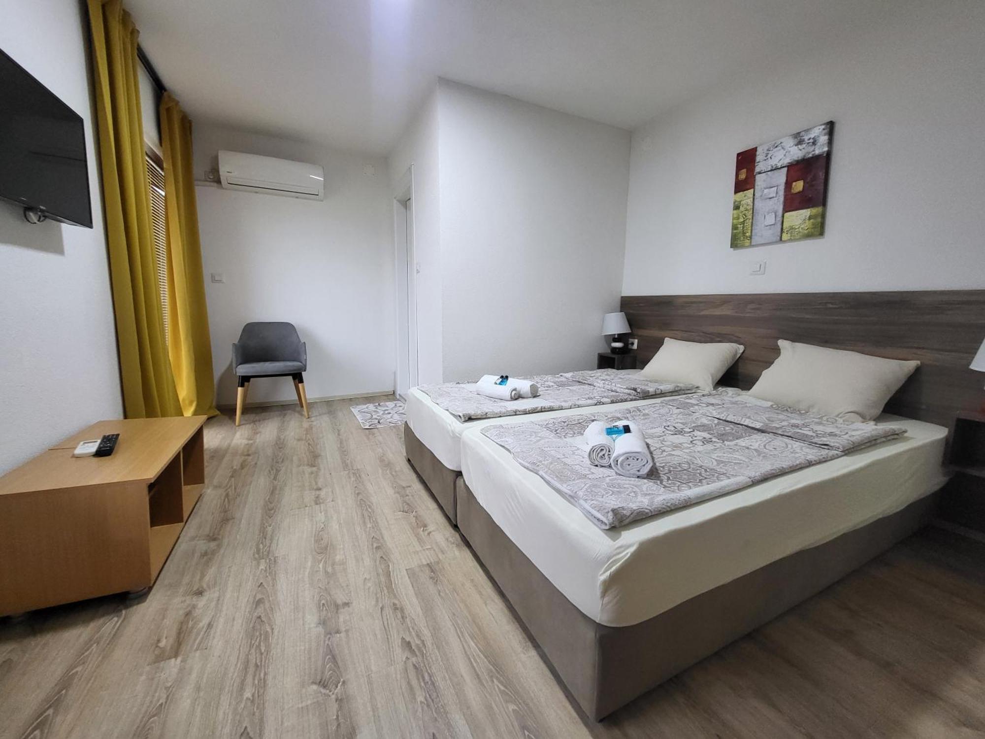 Villa Pegasus Pestani Ohrid Bagian luar foto