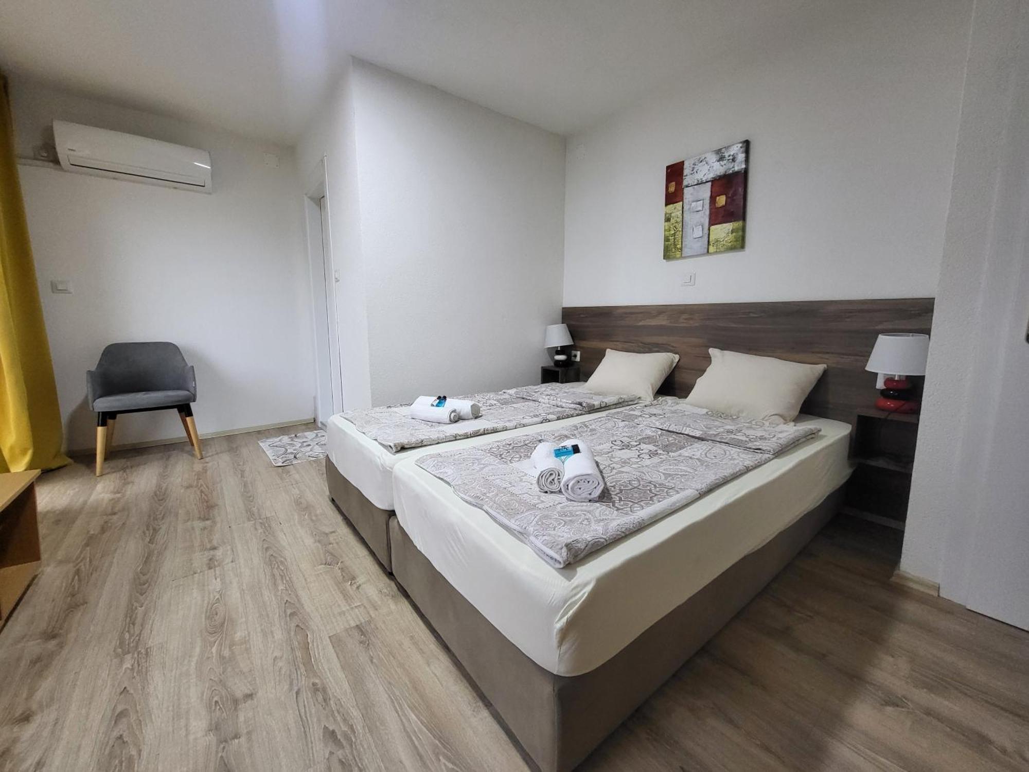 Villa Pegasus Pestani Ohrid Bagian luar foto