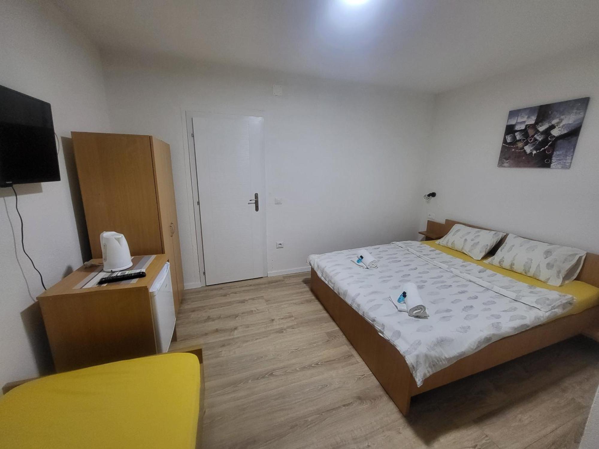 Villa Pegasus Pestani Ohrid Bagian luar foto