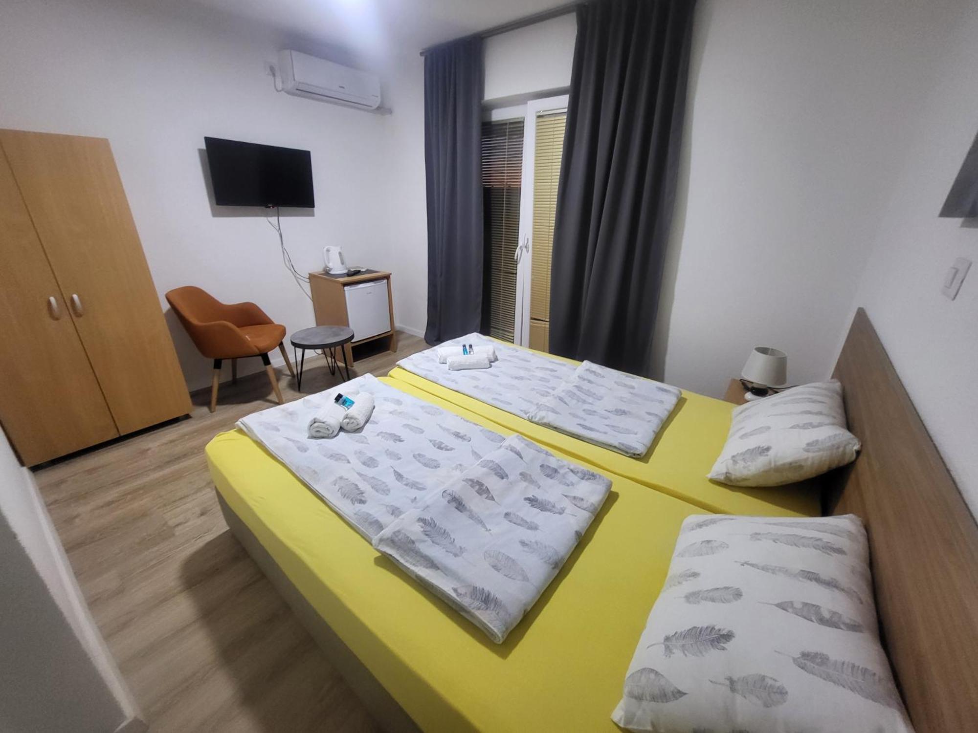 Villa Pegasus Pestani Ohrid Bagian luar foto